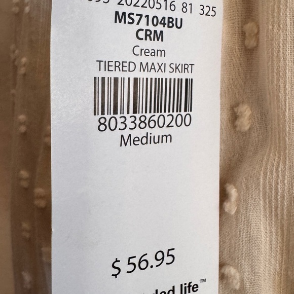 The Buckle Cream Tiered maxi Skirt and matching top NWT - Picture 6 of 8